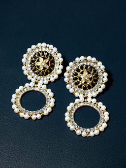 Karatcart - Black Stone Studded Kundan Hoop Earring with White Pearls Detailing