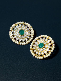 Karatcart - Kundan Stud Earrings with Green Stones