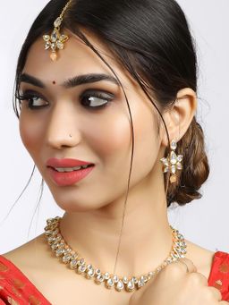 Karatcart - Peach Beads Studded Kundan Choker Necklace Set