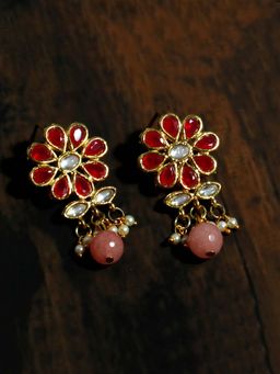 Karatcart - Gold Plated Peach Beads Red Kundan Dangler Earrings