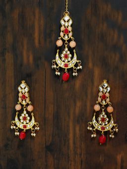 Karatcart - Gold Plated Peach and Red Beads Kundan Dangler Earrings with Maangtikka (Set of 2)