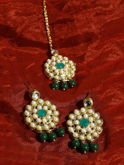 Karatcart - Gold Plated Green Beads Kundan Dangler Earrings with Maangtikka (Set of 2)