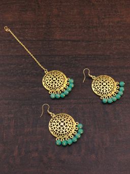 Karatcart - Gold Plated Mint Blue Beads Kundan Dangler Earrings with Mnagtikka