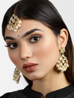 Karatcart - Pearl Beads Kundan Dangler Earrings with Maangtikka