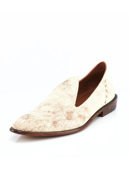 Kavith Sainaani - White Distressed Juttis