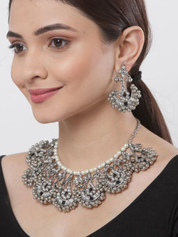 Karatcart - Oxidised Silver Black Kundan Studded Choker Necklace Set
