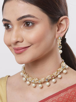 Karatcart - Gold-Plated Pearl Ball And Kundan Studded Handcrafted Choker Necklace Set