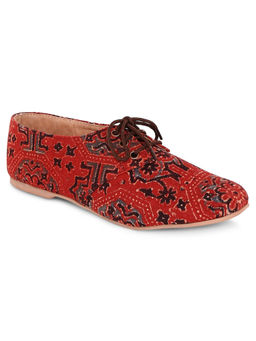 KANVAS - Red Printed Casual Shoes