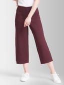 Maroon color option, Currently selected