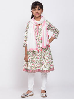 Biba - White Floral Kurta With Leggings & Dupatta (Set of 3)