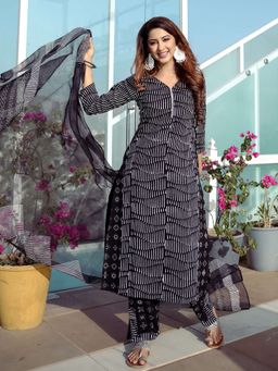 Lavanya The Label - Black Printed Kurta (Set of 2)