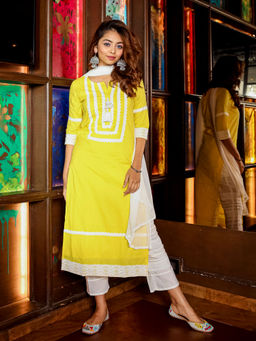 Lavanya The Label - Yellow Kurta With Pant & Dupatta (Set of 3)