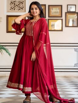 Lavanya The Label - Maroon Silk Anarkali Dupatta (Set Of 3)