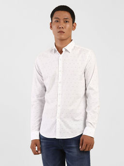 Levi's - Men White Slim Fit Casual Shirt