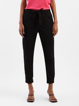 Levi's - Women Black Joggers