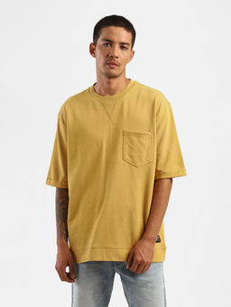 Levi's - Men Mustard Yellow Round Neck T-shirt