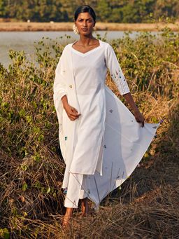 Okhai - 'Reverie' Hand Embroidered Pure Cotton Kurta And Pant With Dupatta (Set of 3)