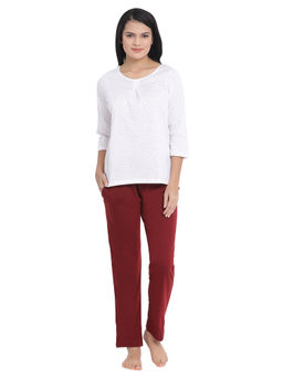 Clovia - Cotton Printed Top & Pyjama Set In White & Maroon