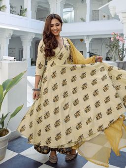 Lavanya The Label - Grey Solid Anarkali Kurta And Churidar With Dupatta (Set of 3)