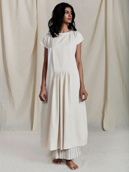 Mati - Off White SM Stara Aakaar Solid Kurta - Customisable