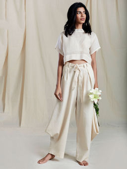 Mati - Off White Stoka Aakaar Solid Crop Top - Customisable