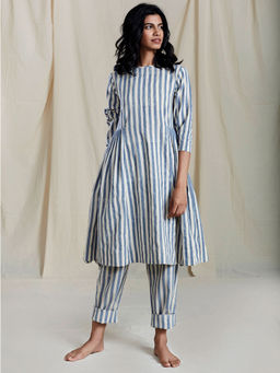 Mati - Off White & Blue Tagka Aakaar Striped Kurta - Customisable