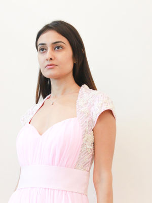 https://www.nykaafashion.com/indo-western-gown/c/4947