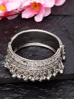 Moedbuille - Handcrafted Ghungroo Studded Filigree Work Tribal Design Antique Oxidised Bracelet