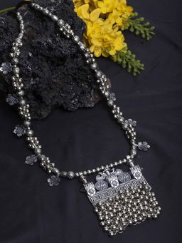 Moedbuille - Handcrafted Tassel design Filigree Work Oxidised Silver Plated Pendant Necklace