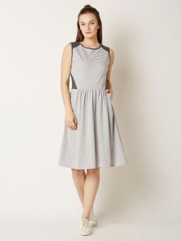 Miss Chase - Grey And White Skater Dress