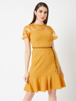 Miss Chase - Round Neck Short Sleeves Floral Panelled-Ruffled Knee Length Dress