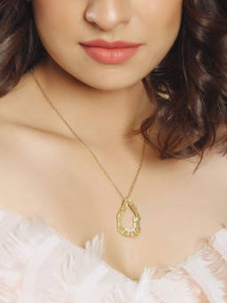 Mitali Jain - Victoria Gold Delicate Necklace