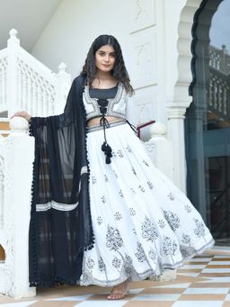 Mulmul - By Aerabella Inara White-Black Embroidered Lehenga