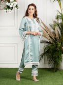 Green color option, Sold out, Currently selected