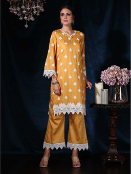 Mulmul - Cotton Embroidered Coral Bells Kurta