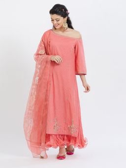 MANDIRA WIRK - Coral Embroidered Kurta Set Of 2