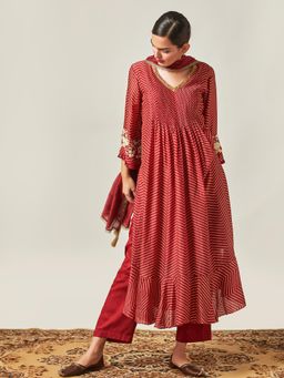 Myoho - Burgundy Embroidered Kurta With Dupatta (Set of 2)