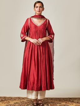 Myoho - Burgundy Thread Work Panneld Kurta