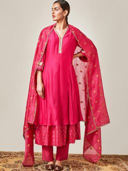 Myoho - Fuchsia Munga Embroidered Kurta