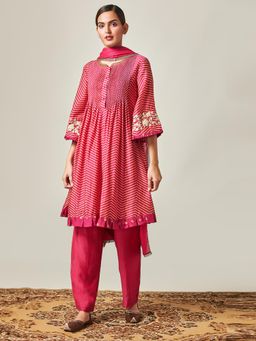 Myoho - Fuchsia Chevron Short Embroidered Kurta