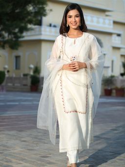 Gillori - Kaner Chanderi Kurta And Pant With Dupatta (Set of 3)