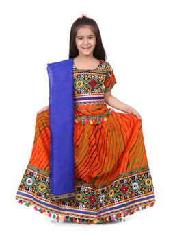 BownBee - Girls Leheria Print Cotton Lehnga Choli- Orange (Set of 3)
