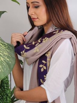 Akiso - Beige Winter Bloom Shawl