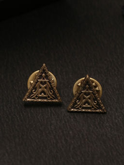 Cosa Nostraa - Triangle Shield Collar Tips