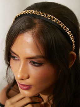 Pipa Bella by Nykaa Fashion - Gold Link Pleated Black Hairband