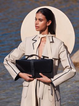 Tann-ed - Capsule Bag - Black