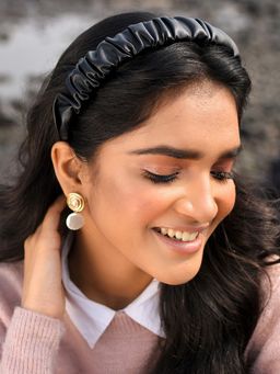 ToniQ - Black Pleated Hair Band