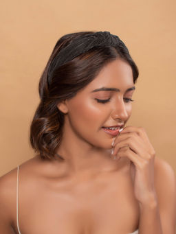 ToniQ - Black Pleated Top Knot Solid Hair Band For Women OSXXIH103 D