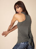 Green color option, Sold out, Currently selected