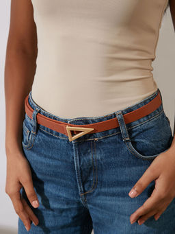 Pipa Bella by Nykaa Fashion - Chic Red Triangle Buckle Belt